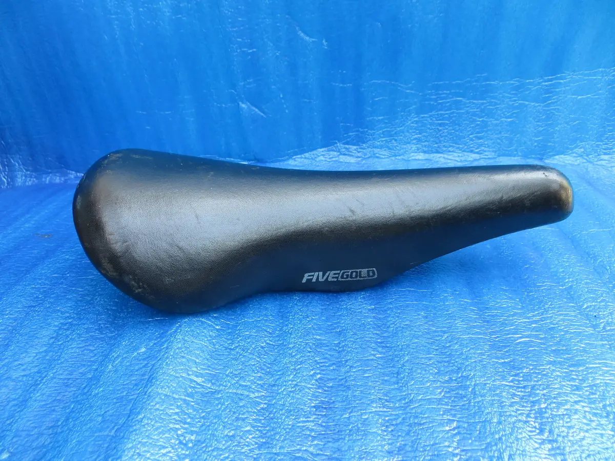 Kashima Five Gold Fg-4P 44Mm Njs Unpadded Saddle  (22031212) 1