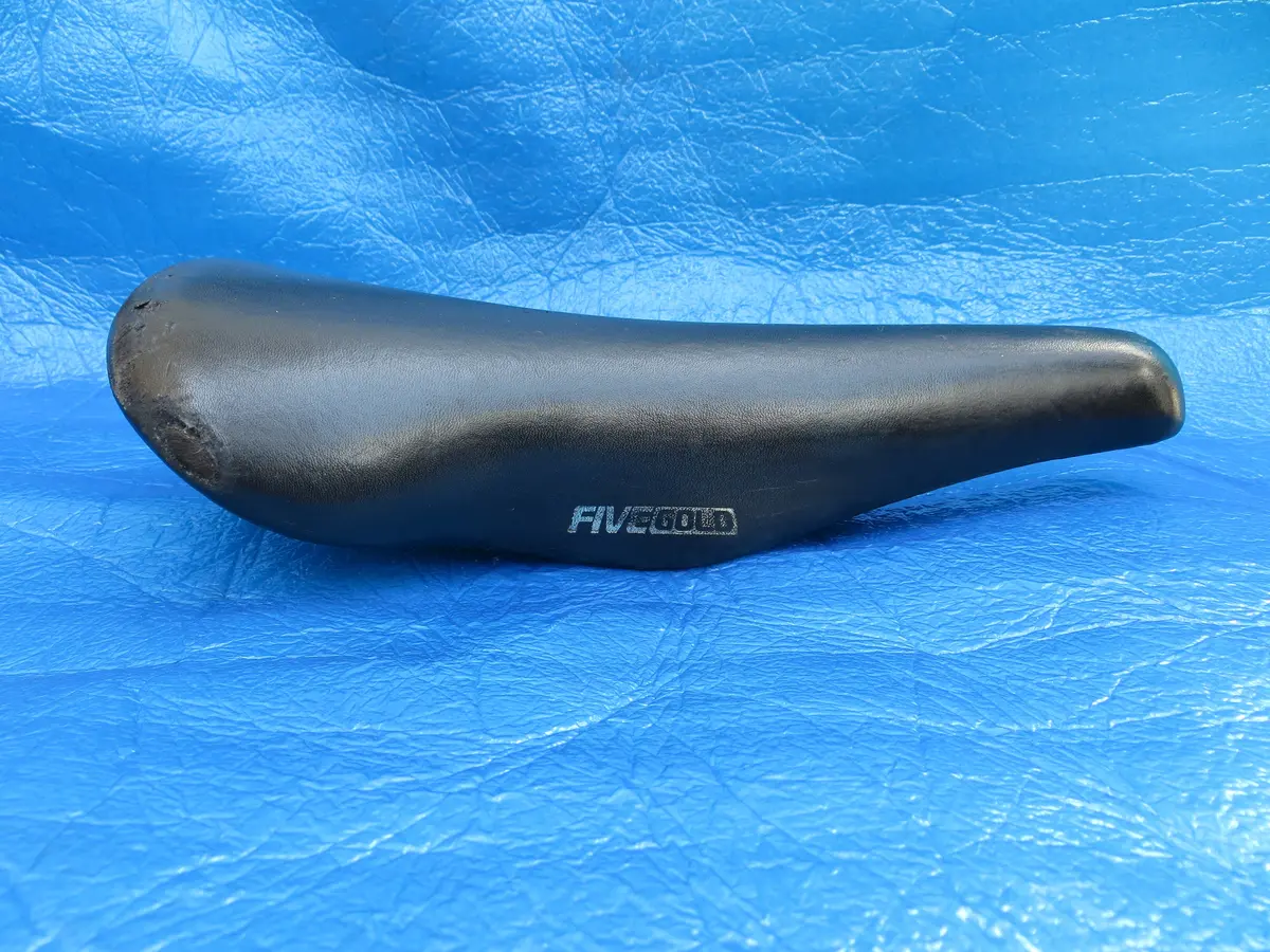 Kashima Five Gold Fg-4P 44Mm Njs Unpadded Saddle  (23081002) 1