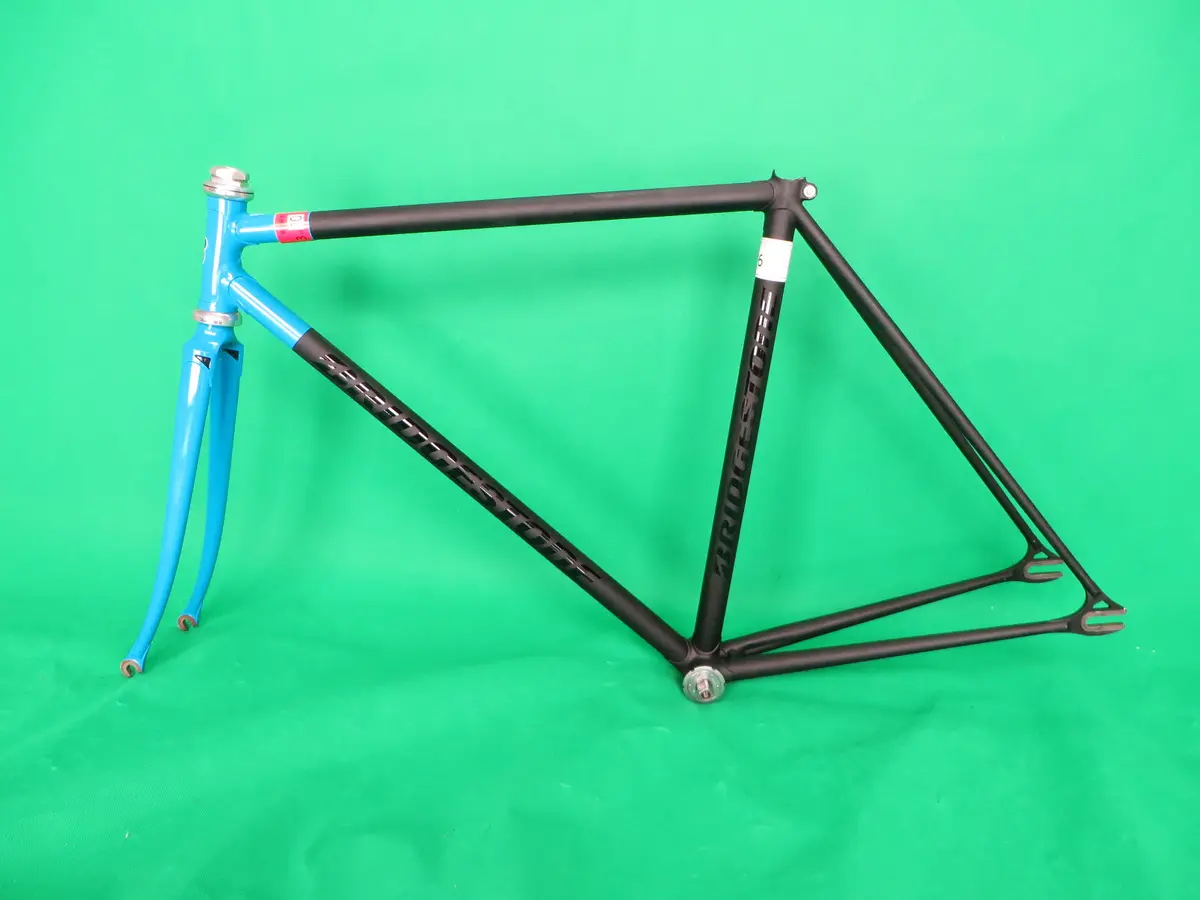 Bridgestone  // Blue / Matte Black Two Tone  // 51Cm 1