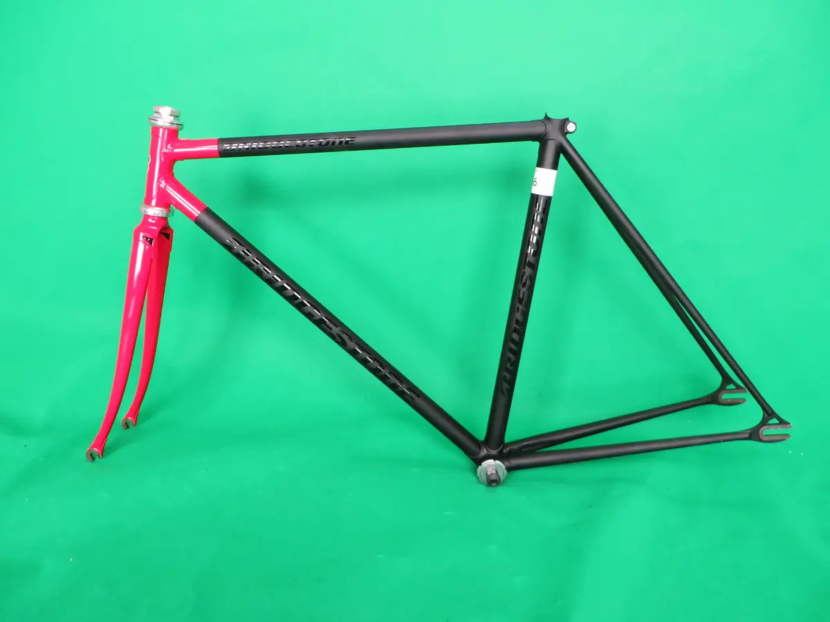 Bridgestone  // Red / Matte Black Two Tone  // 51Cm 1