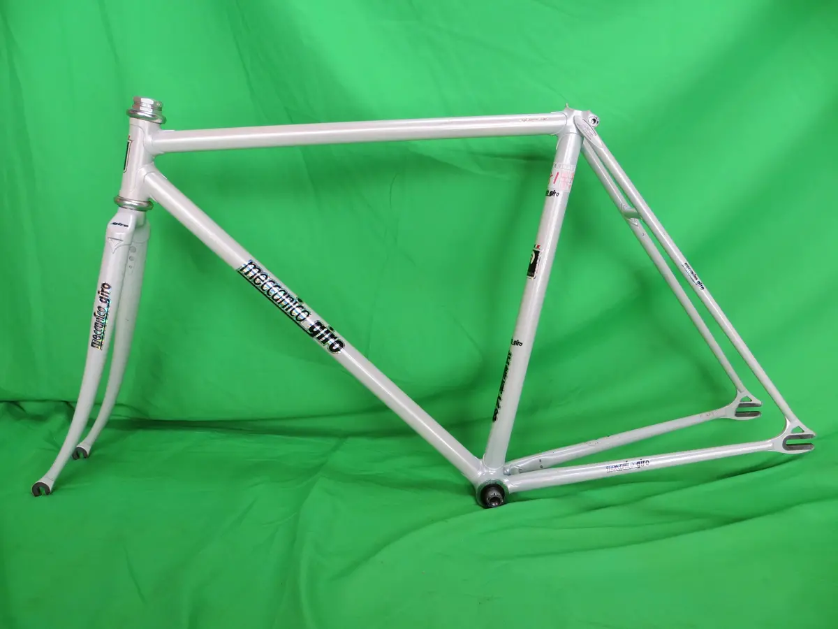 Giro // White // 50Cm 1
