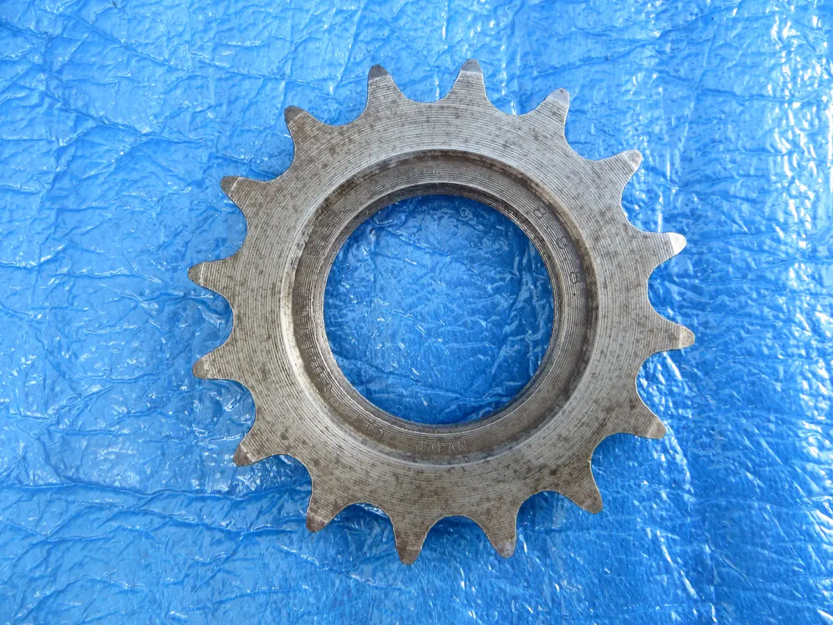 Vintage Suntour Maeda 8.8.8 Bia 16T 1/8” Track Cog (25111628) 1