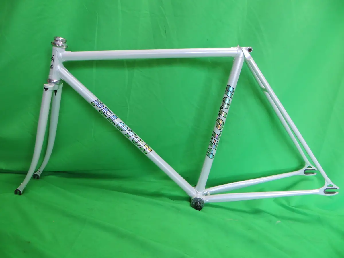 Peloton // White // 49Cm 1