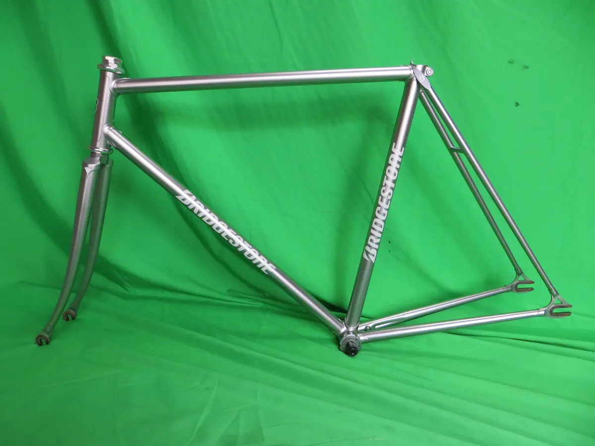 Bridgestone // Mach Silver // 53.5Cm #3 1