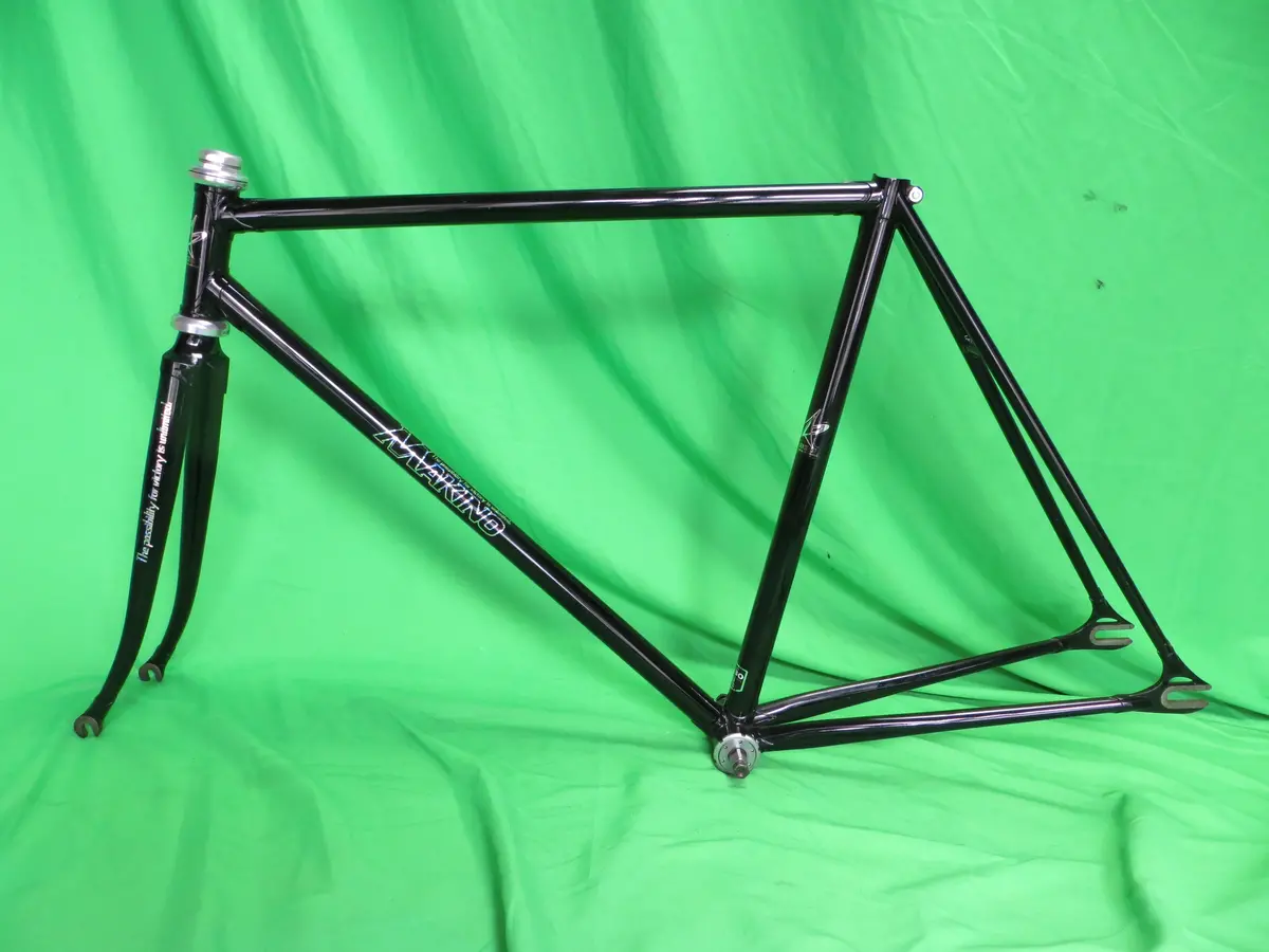 Makino // Black  // 52.5Cm 1