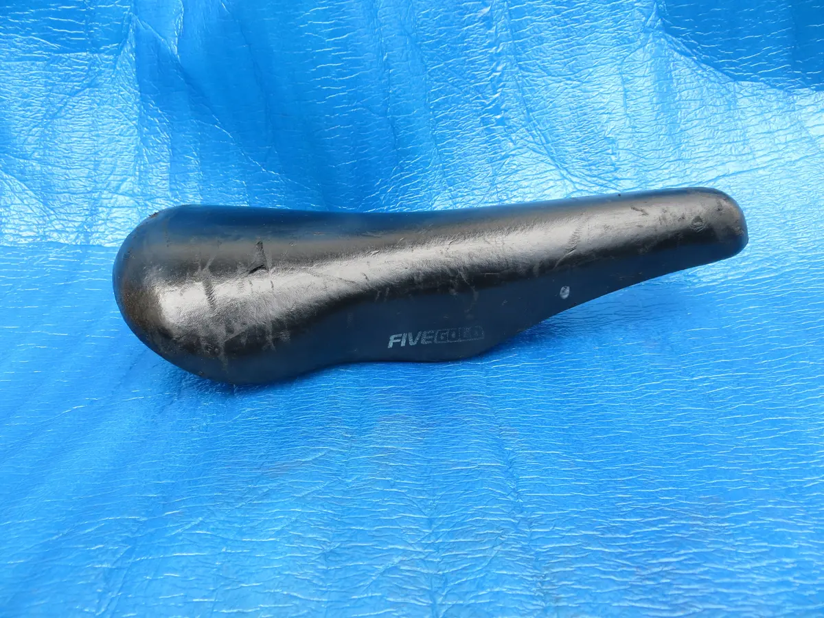 Kashima Five Gold Fg-4P 44Mm Njs Unpadded Saddle  (24051203) 1