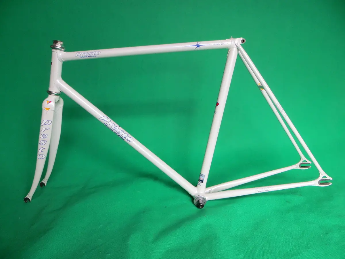 Presto // White // Columbus Max Fork // 53.5Cm 1