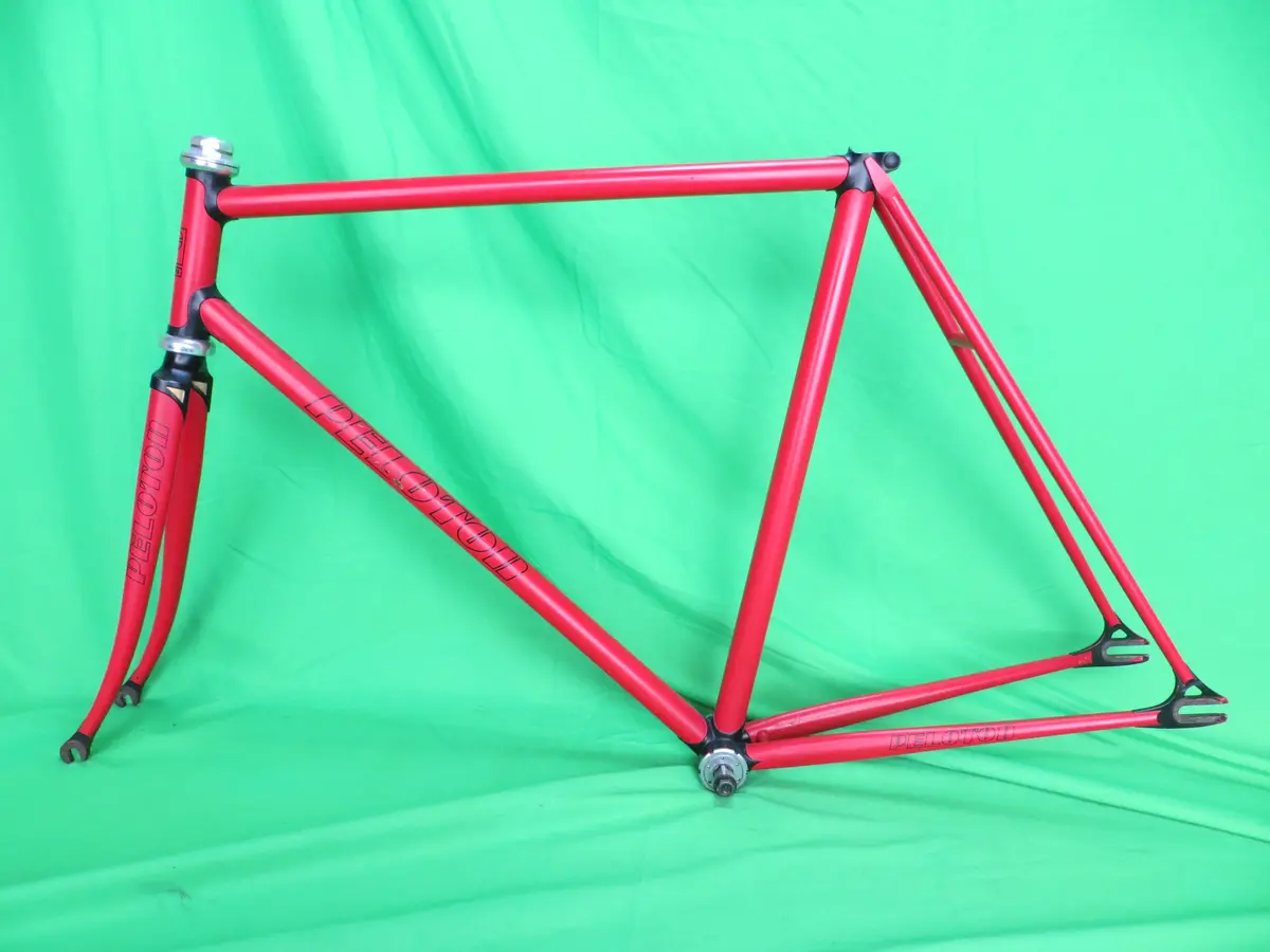 Peloton // Matte Red / Black Lugs // 54Cm 1
