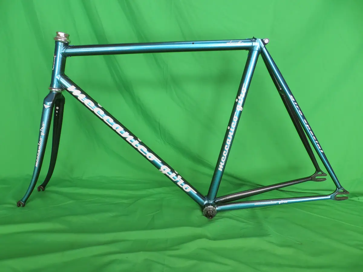 Giro // Candy Light Blue Metallic Gray Metallic Fade // 53.5Cm 1