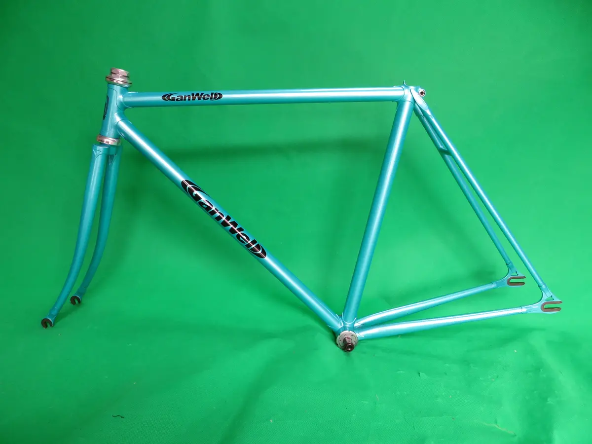 Gan Well Pro // Turquoise Blue With Silver Flake // 50.5Cm 1