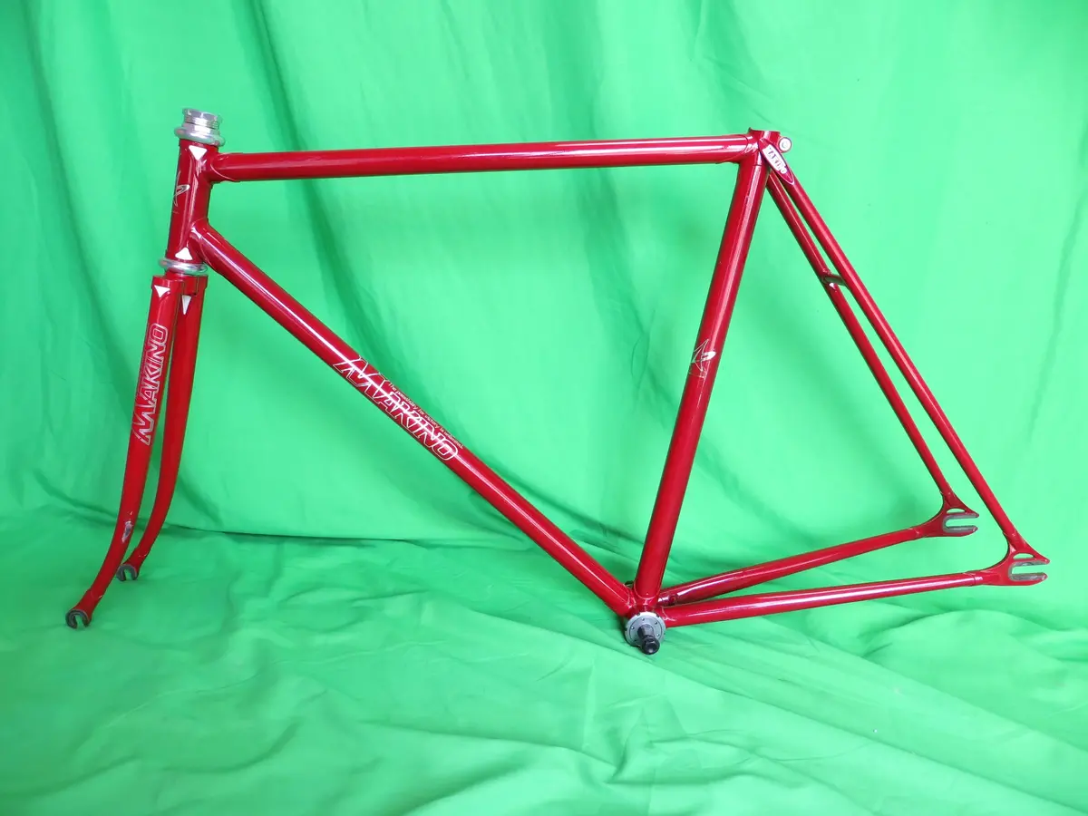 Makino // Red Metallic // 52Cm 1