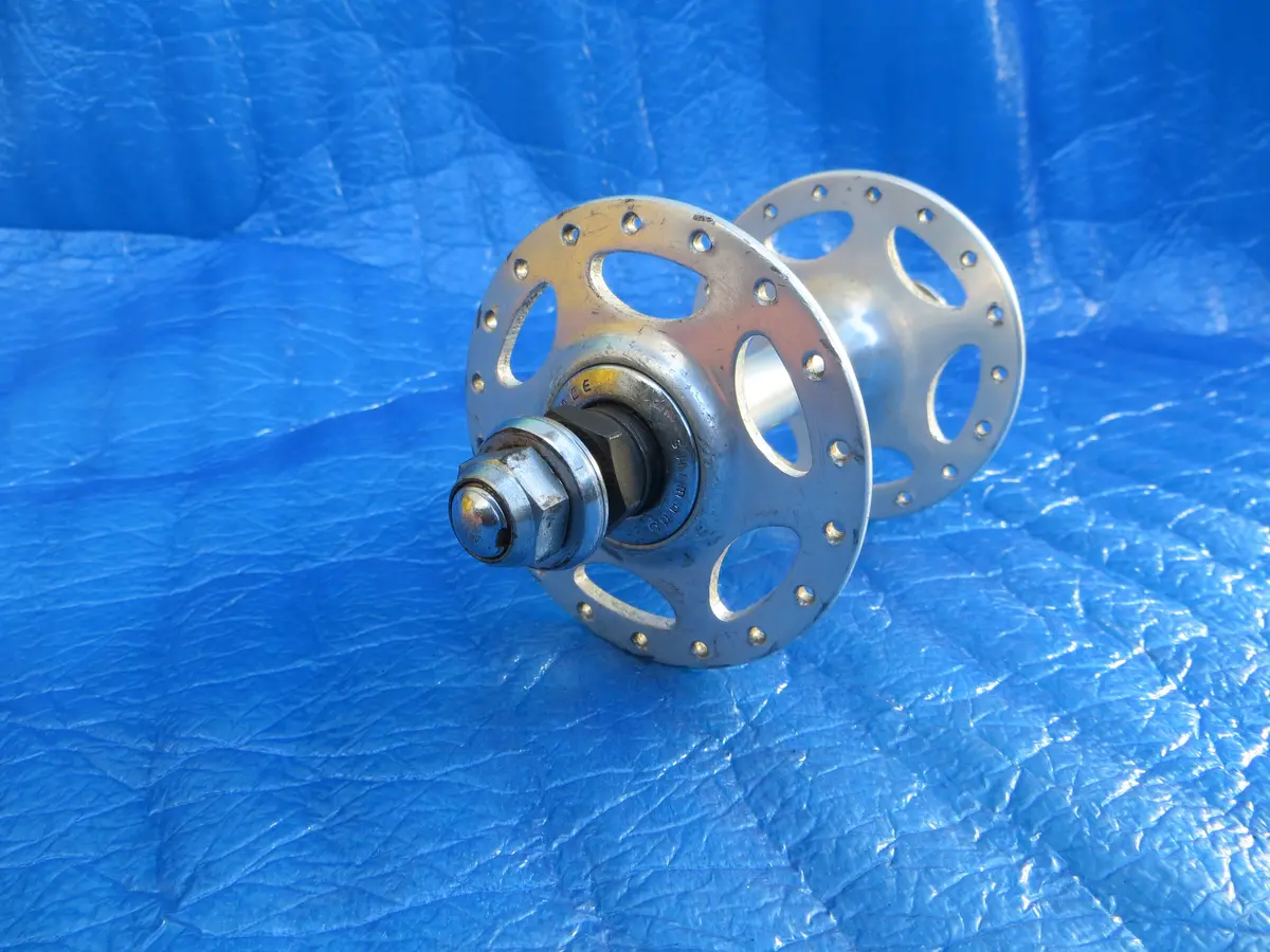 Shimano Dura Ace Hb-7520 36H 120Mm Rear Hub Non Njs One Sided Fixed (25121209) 1