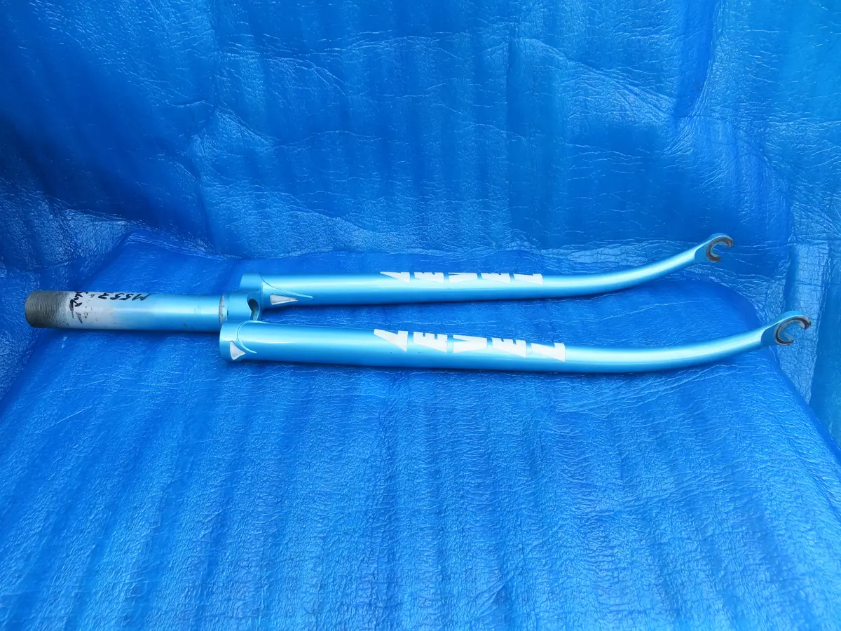 Level Front Fork 133Mm Steering Colum Length /9Mm Axle Slot 1
