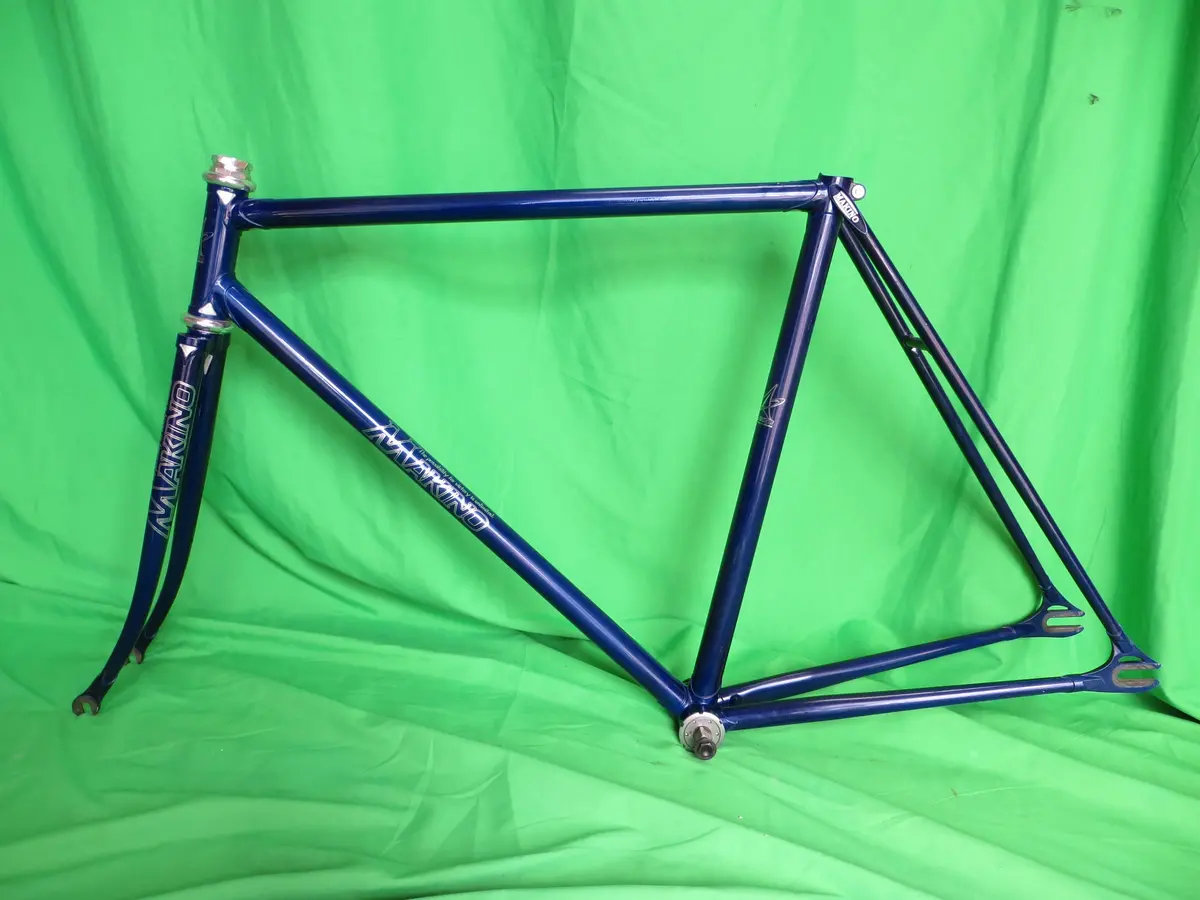 Makino // Dark Blue Metallic // 52.5Cm 1