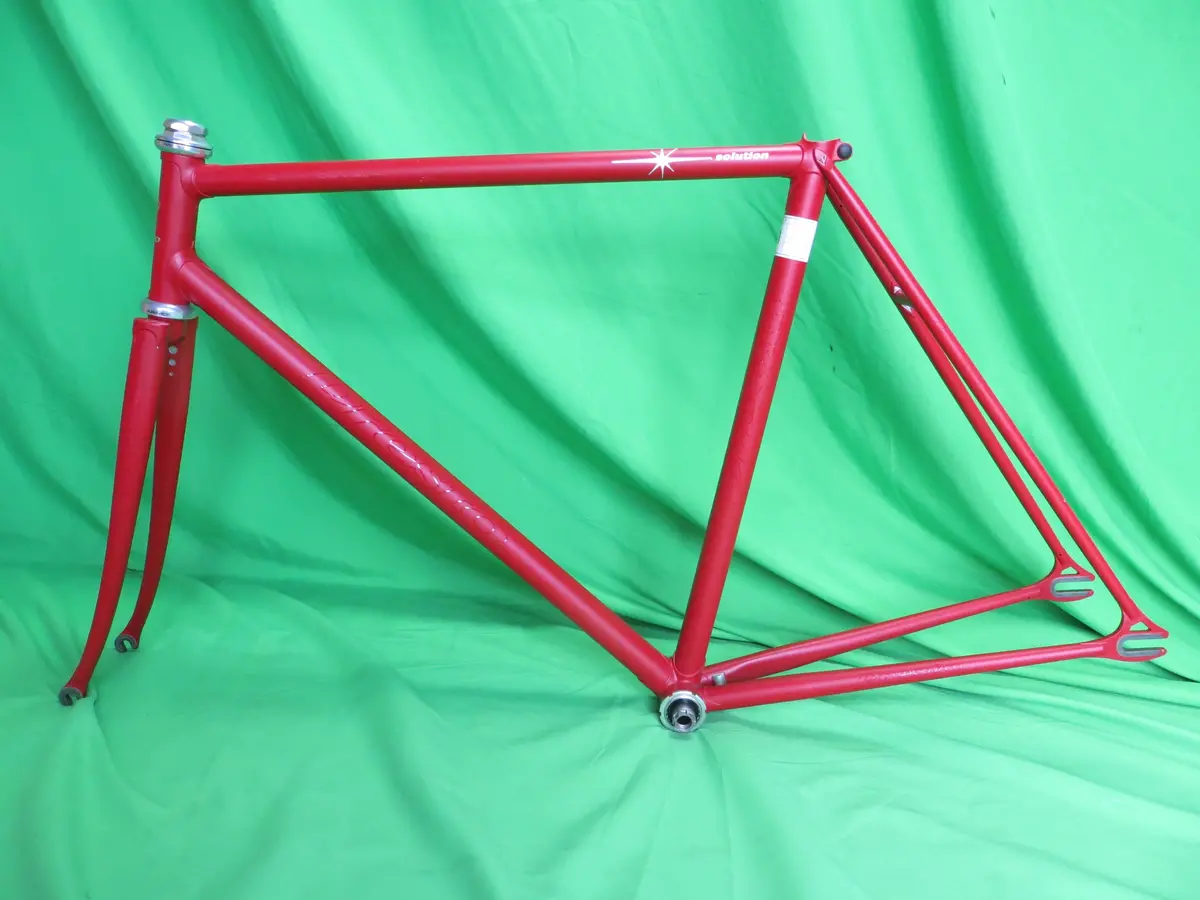 Presto // Matte Red // 52Cm 1