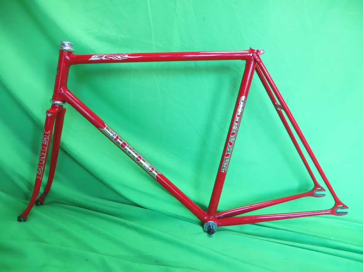 Eimei // Red Metallic With Rainbow Flake // 55Cm 1