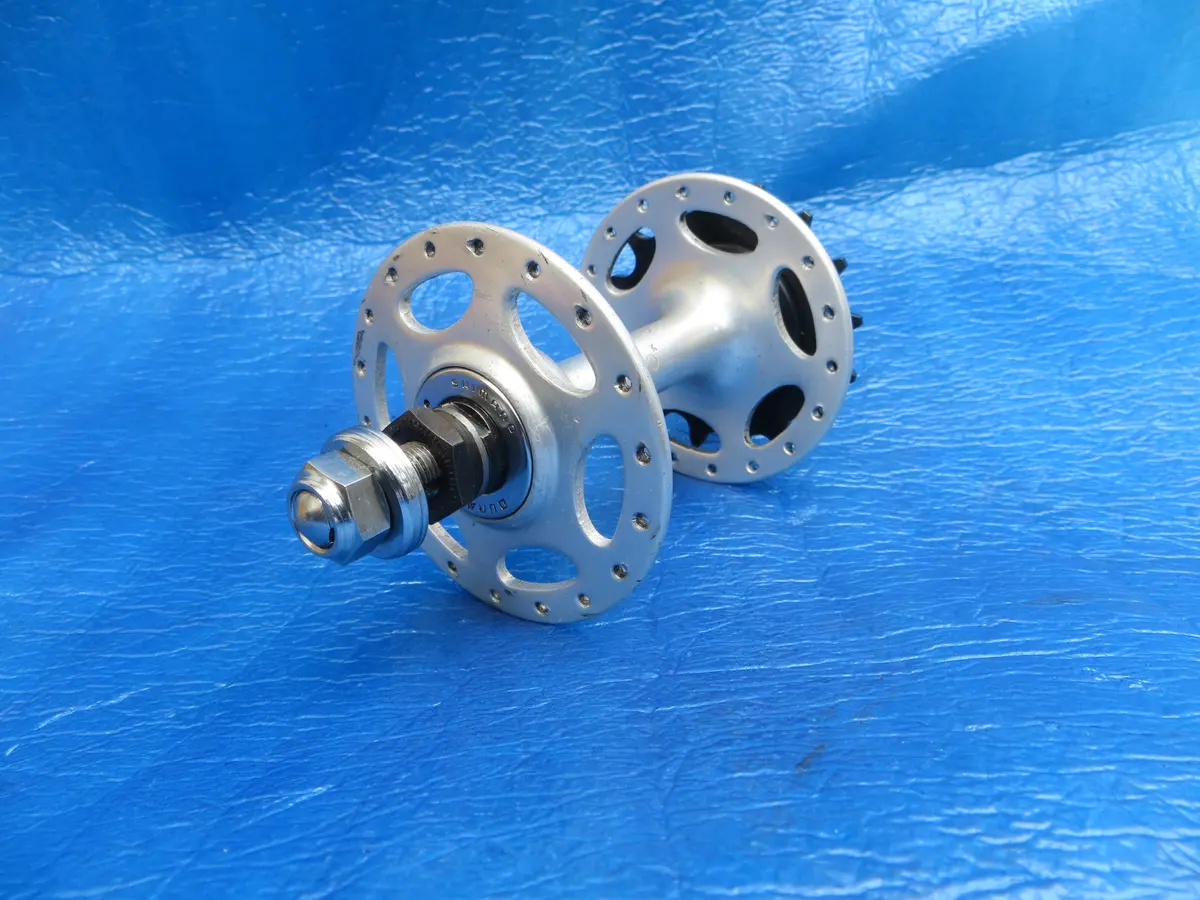 Shimano Dura Ace Hb-7520 36H 120Mm Rear Hub Njs Single Sided Fixed (25031201) 1