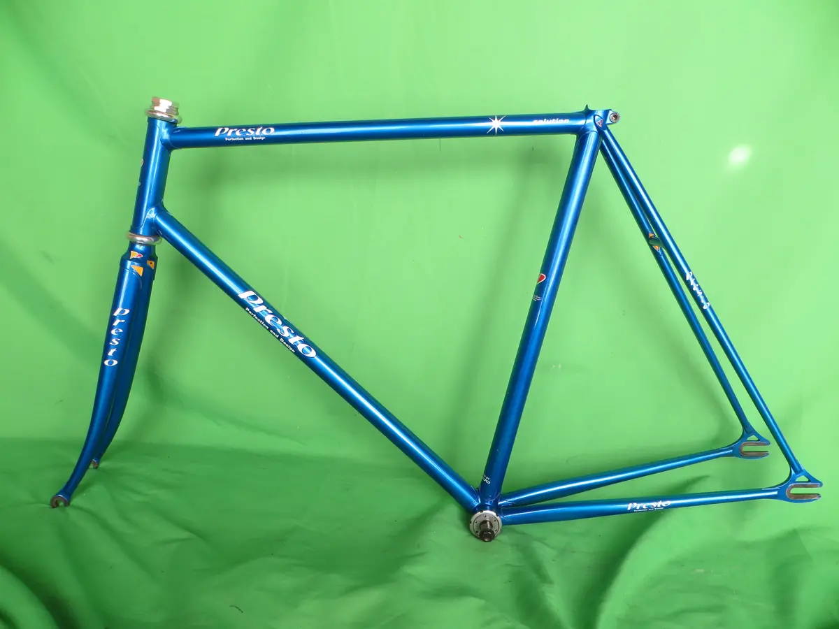 Presto // Blue Metallic / Clear Black // 55Cm 1