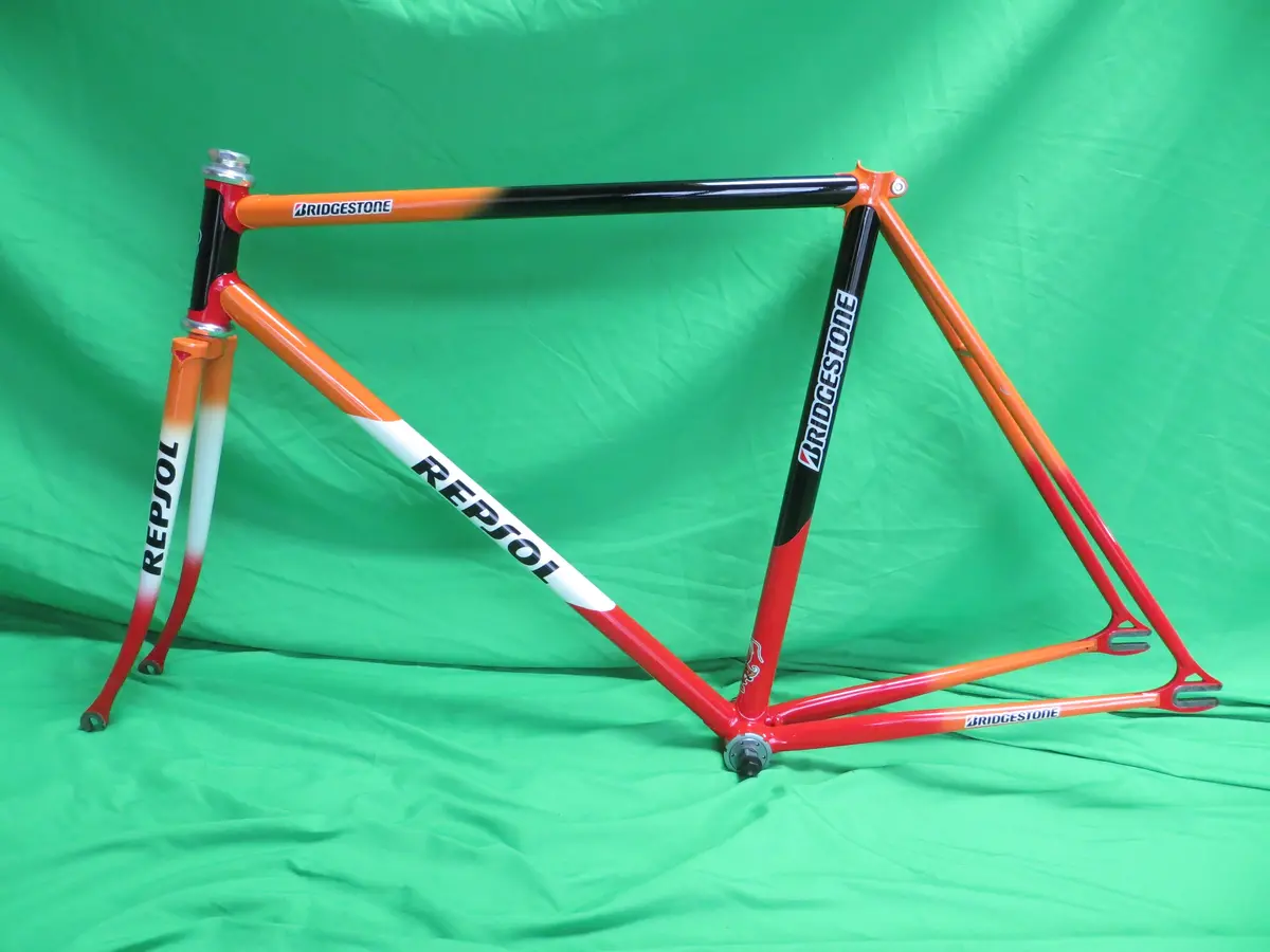Bridgestone // Repsol Color // 52Cm 1