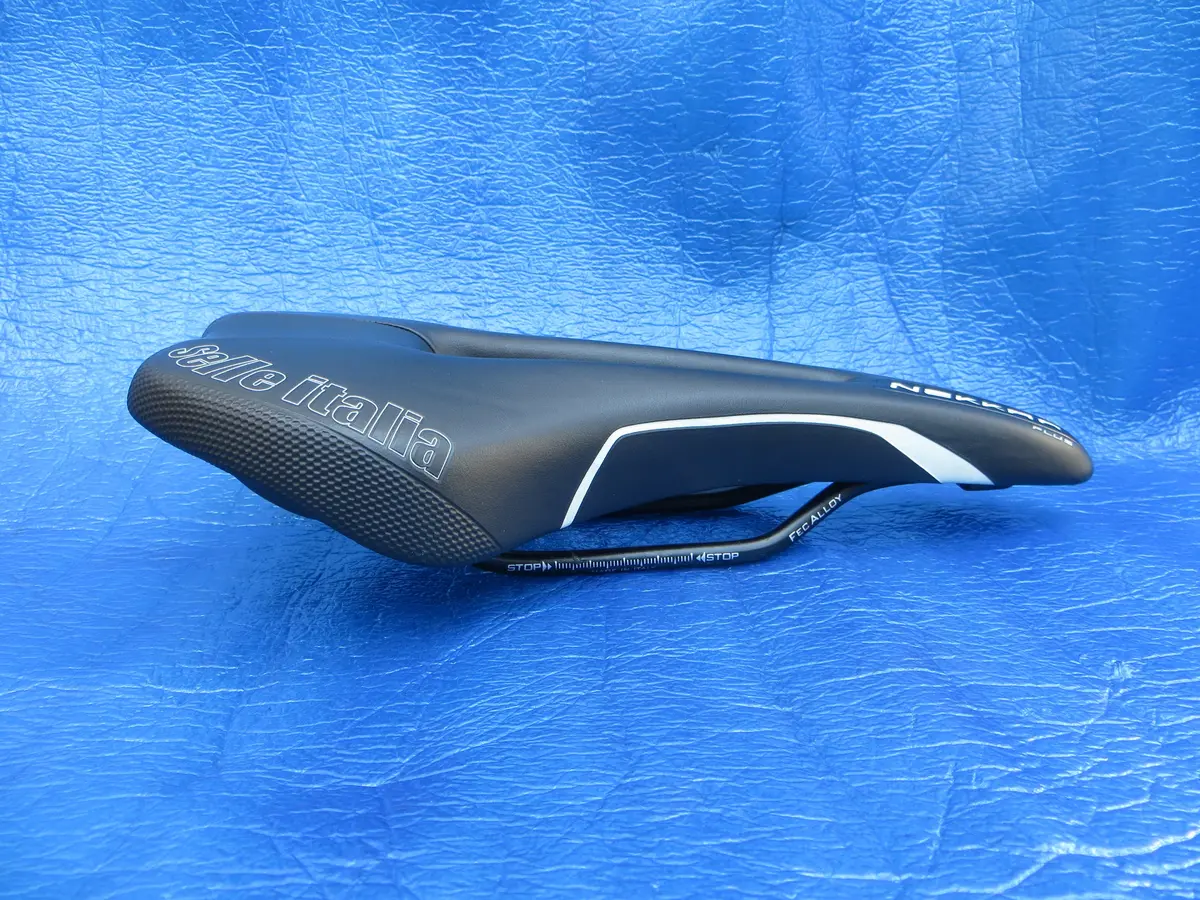 Selle Italia Nekkar 44Mm Rail Padded Saddle Non Njs (25032201) 1