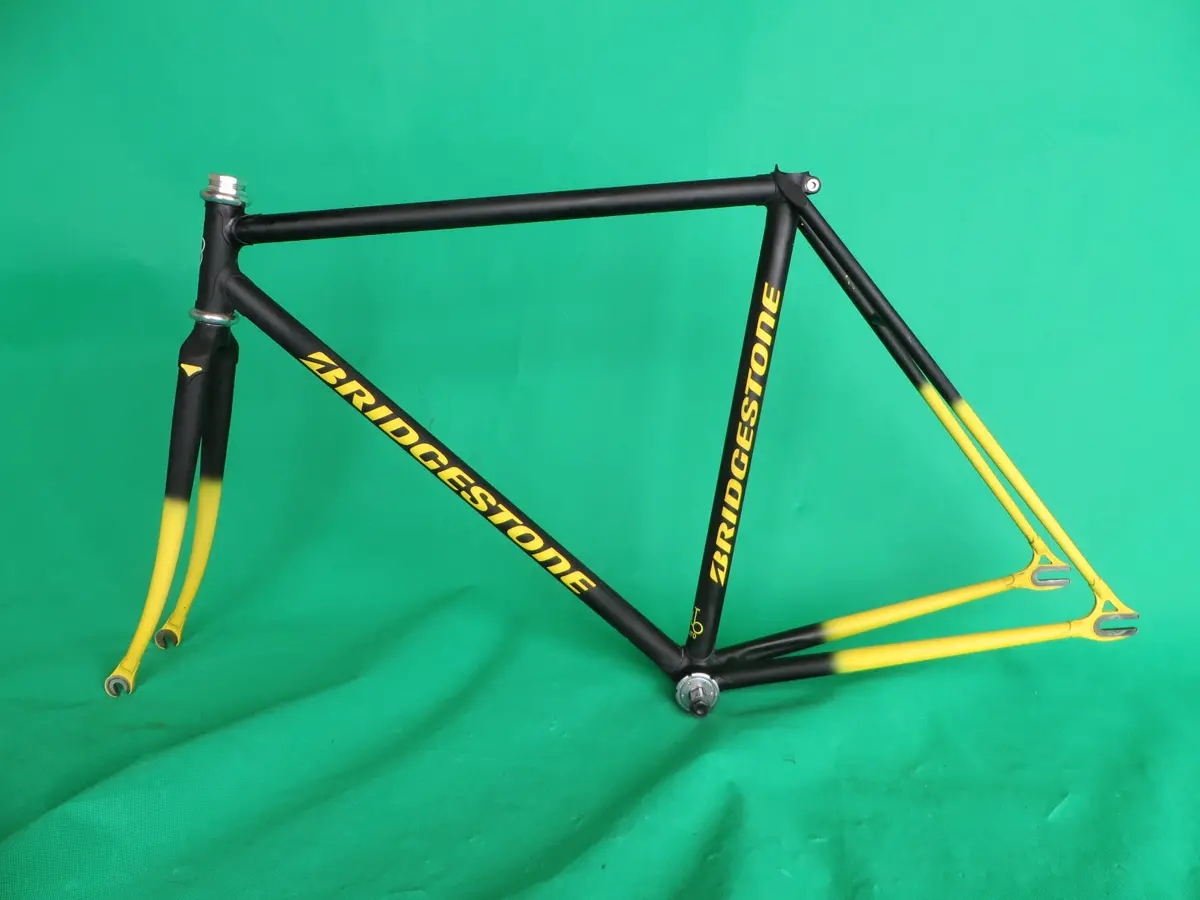 Bridgestone // Matte Black / Yellow Fade // 50.5Cm 1