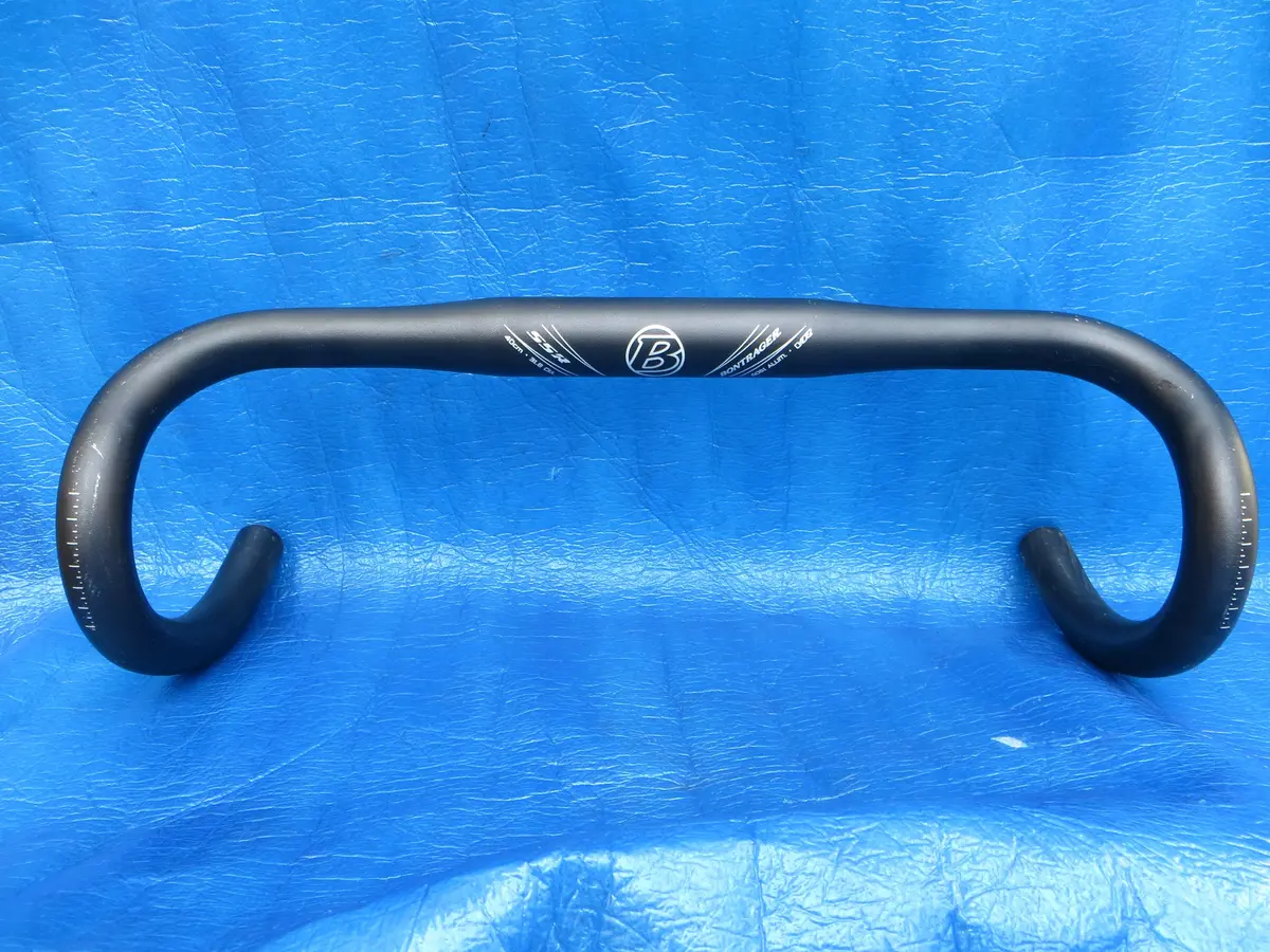 Bontrager 400Mm Aluminium Handlebar 31.8Mm Bar Clamp (25032604) 1