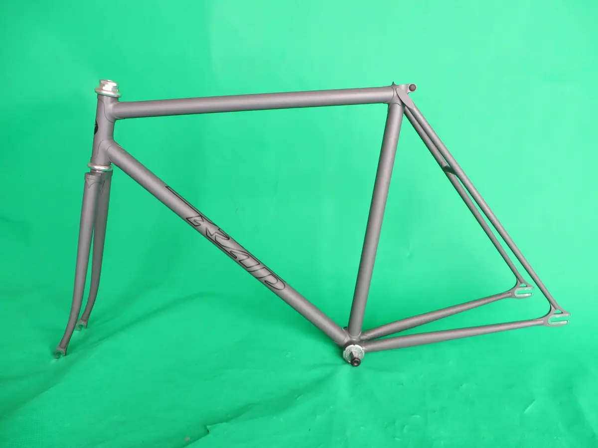 Rap // Matte Gray  // 52.5Cm 1