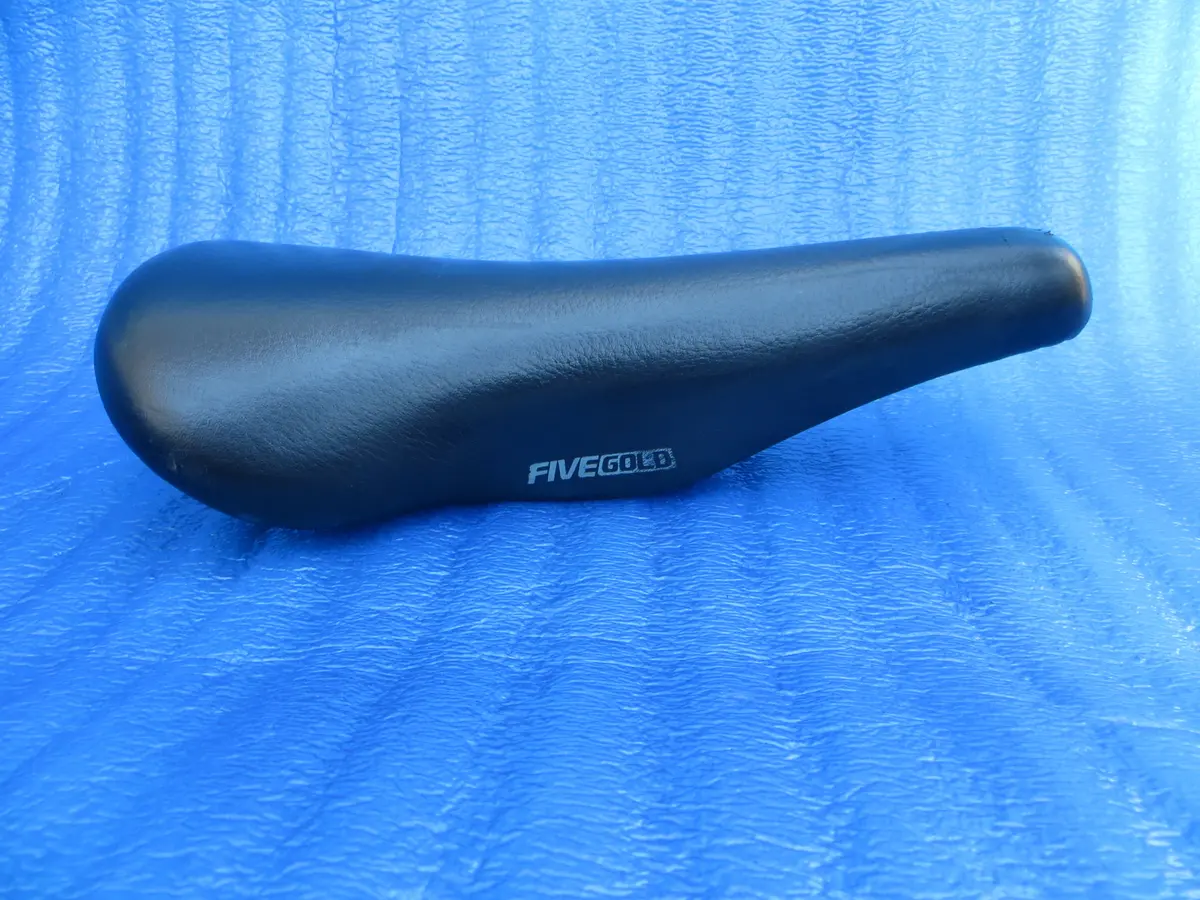 Kashima Five Gold Fg-4P 44Mm Njs Unpadded Saddle  (26010918) 1