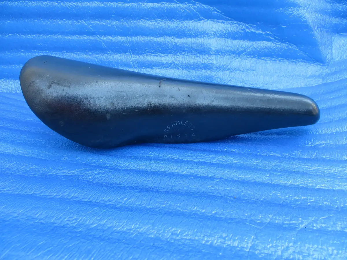 Fujita Seamless Y.F.C Pista Njs Saddle 44Mm (26011628) 1