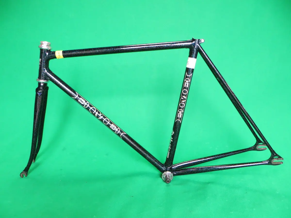 Eimei // Black With Blue Flake // 51.5Cm 1