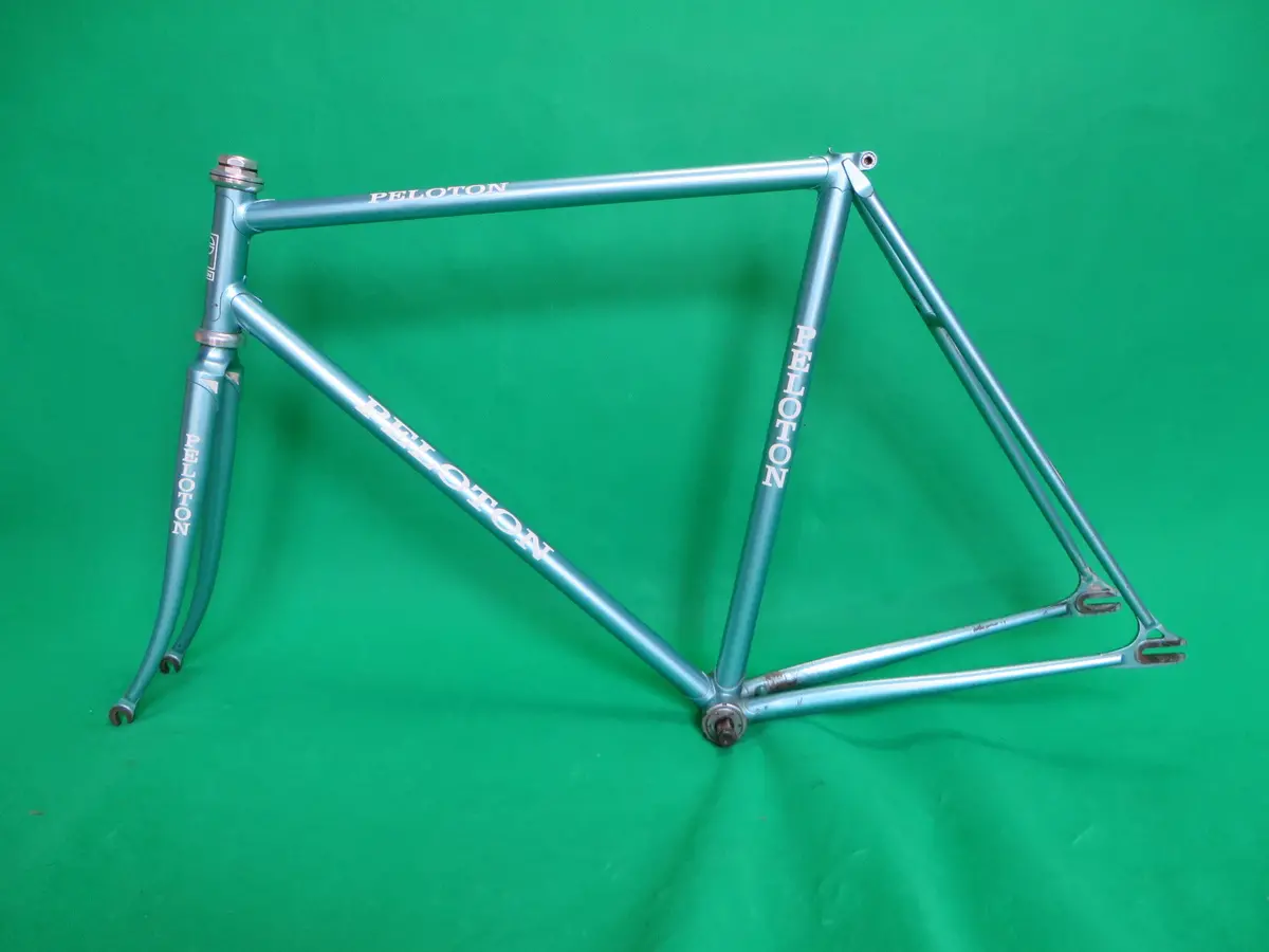Peloton // Metallic Sky Blue // 53.5Cm 1