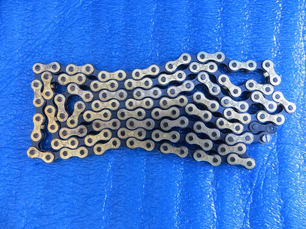 Izumi V Super Toughness Njs Chain 1/8" 106Links #19 1