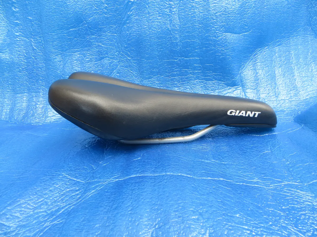Giant Padded Saddle 44Mm Non Njs (25042009) 1