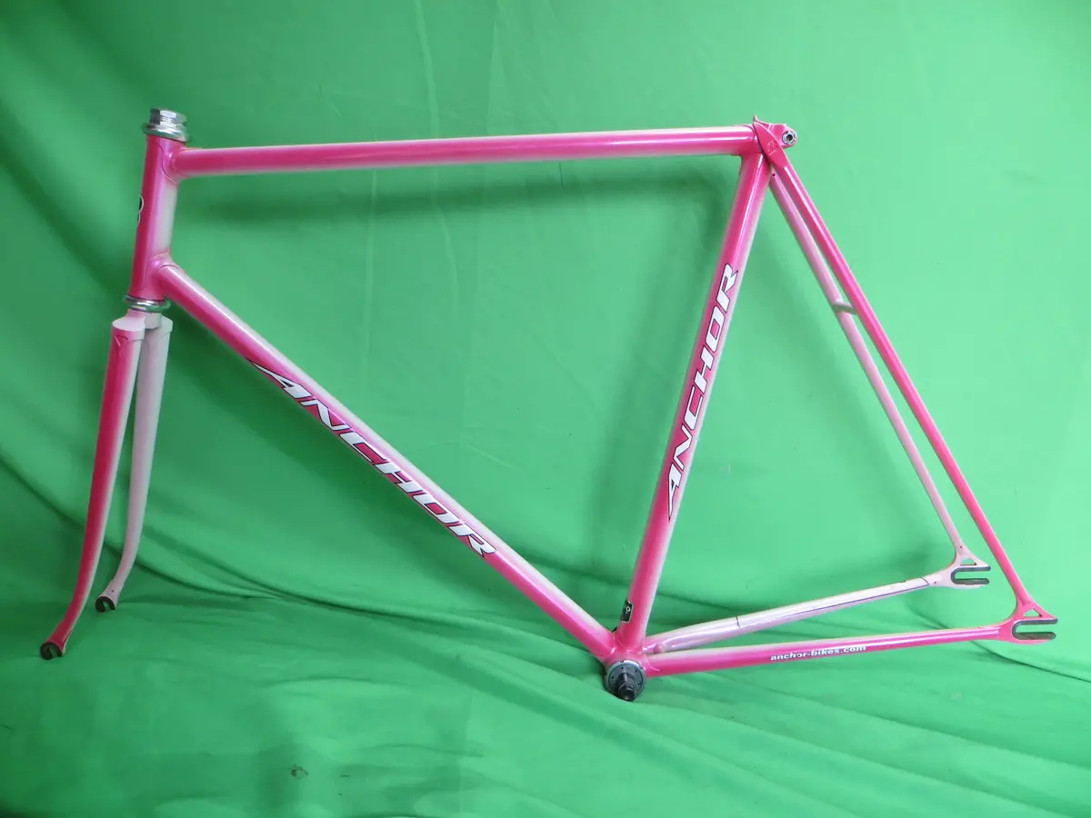 Anchor // Sakura🌸 Pink / White Fade // 56.5Cm 1