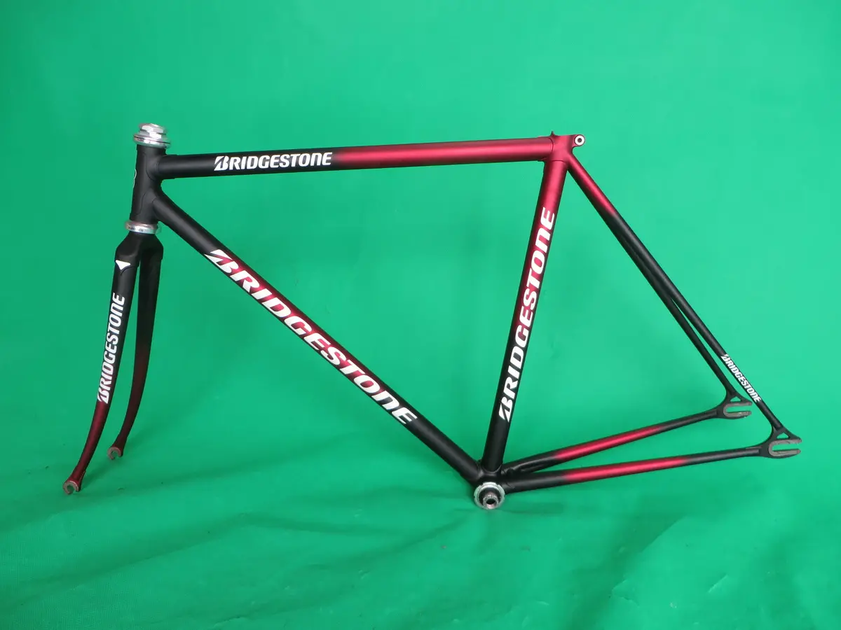 Bridgestone // Matte Black / Matte Red Fade // 50Cm 1