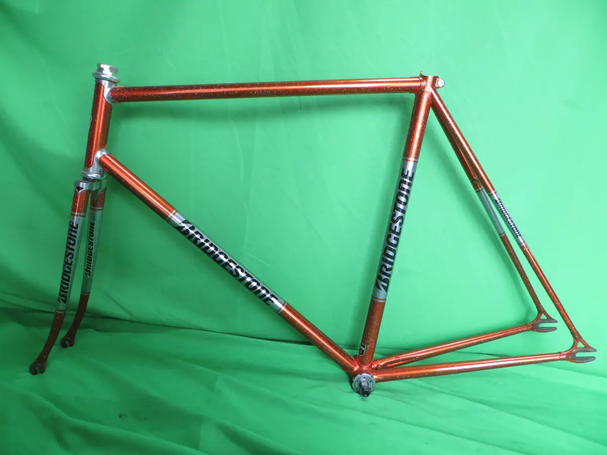 Bridgestone // Metallic Orange / Mach Silver With Rainbow Flake // 56.5Cm 1