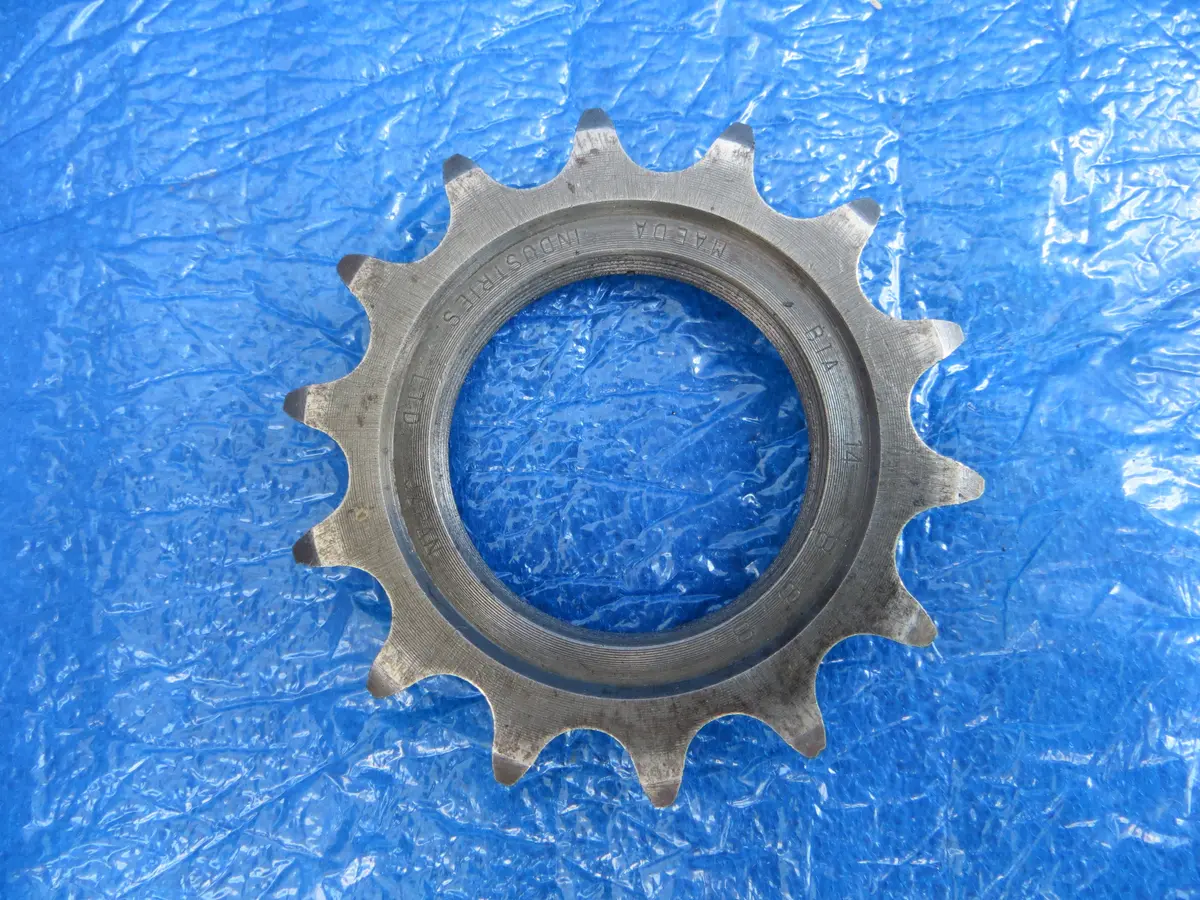 Vintage Suntour 8.8.8  14T 1/8” Track Bia Cog (25050802) 1