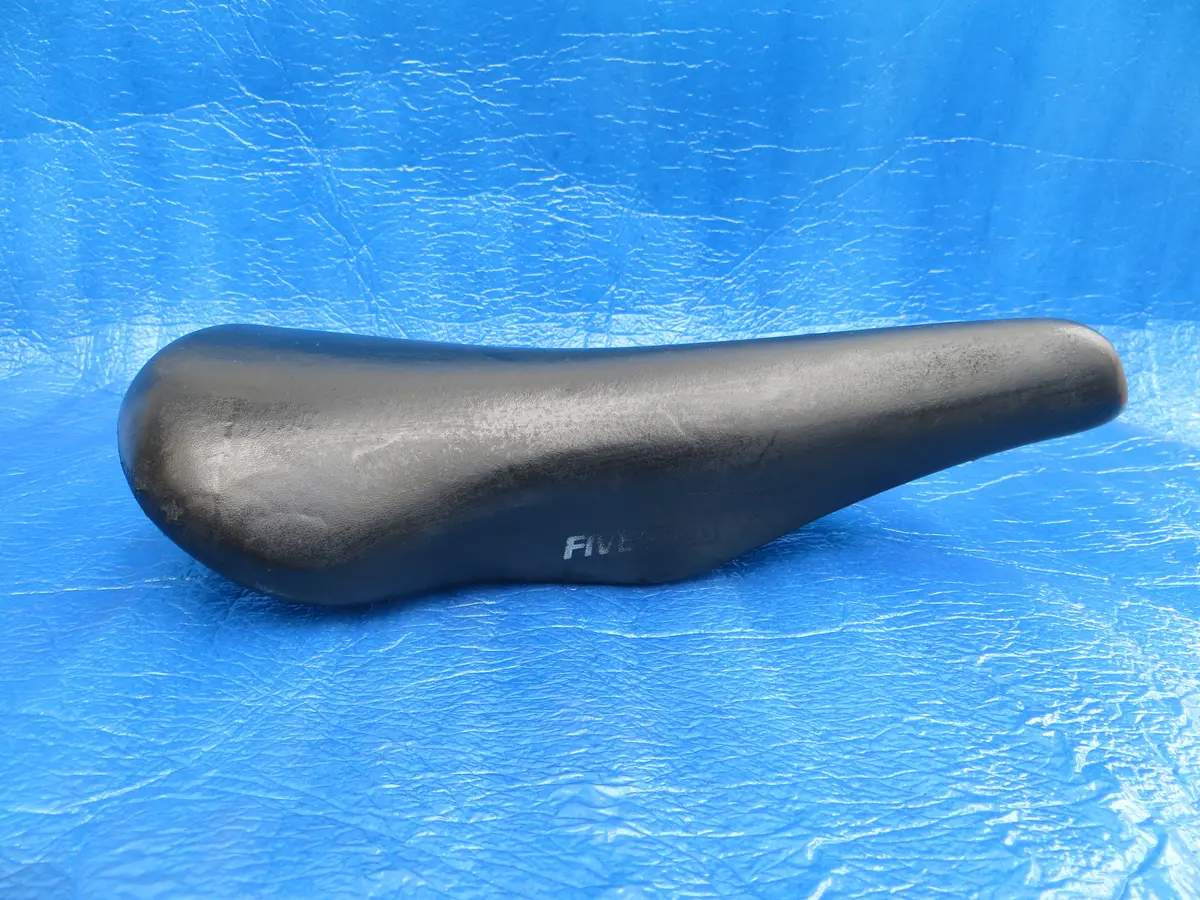 Kashima Five Gold Fg-4P 44Mm Njs Unpadded Saddle (25052409) 1