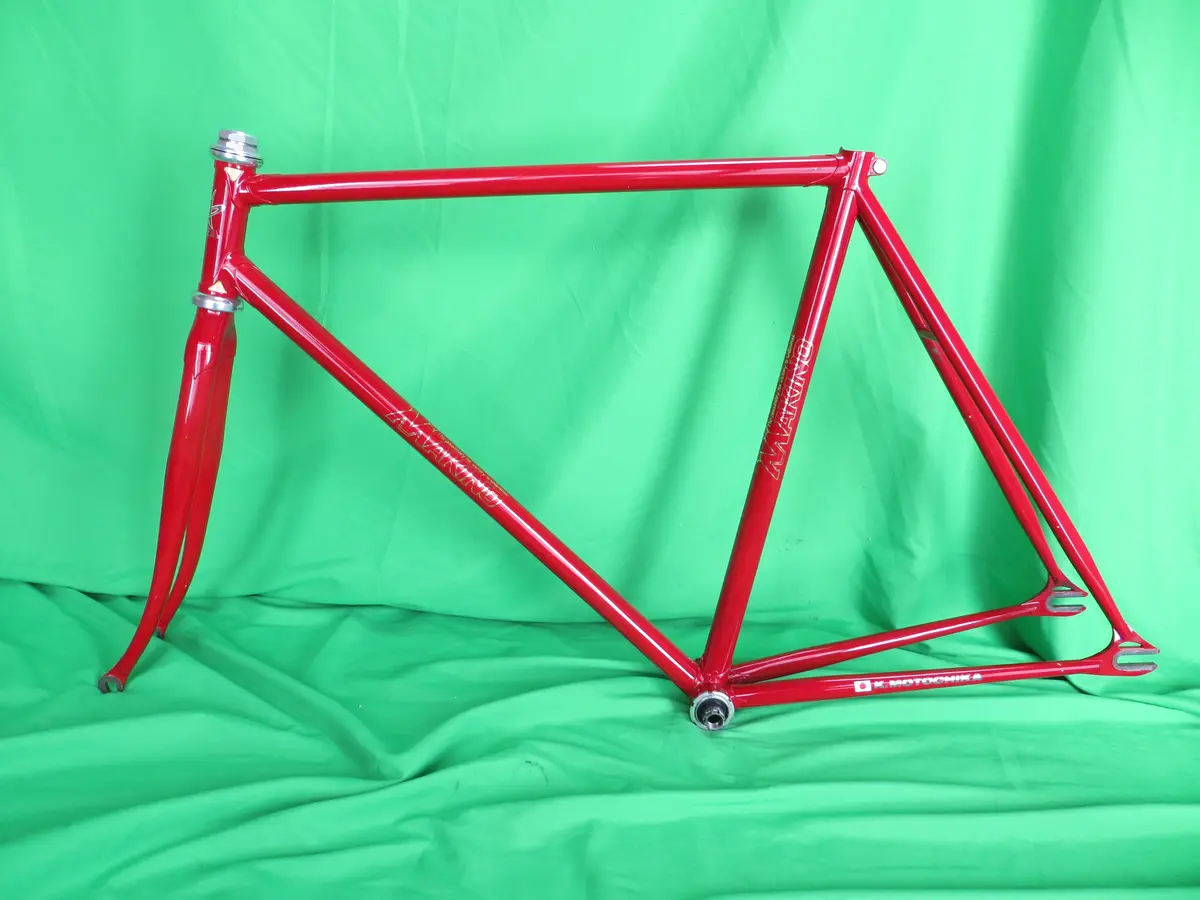 Makino  // Red Metallic // 54Cm 1