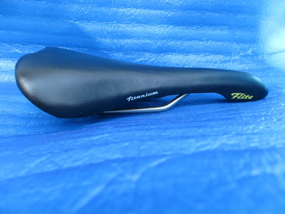 Selle Italia Flite 1990 Titanium 44Mm Rail Padded Saddle Njs Approved (26022304) 1