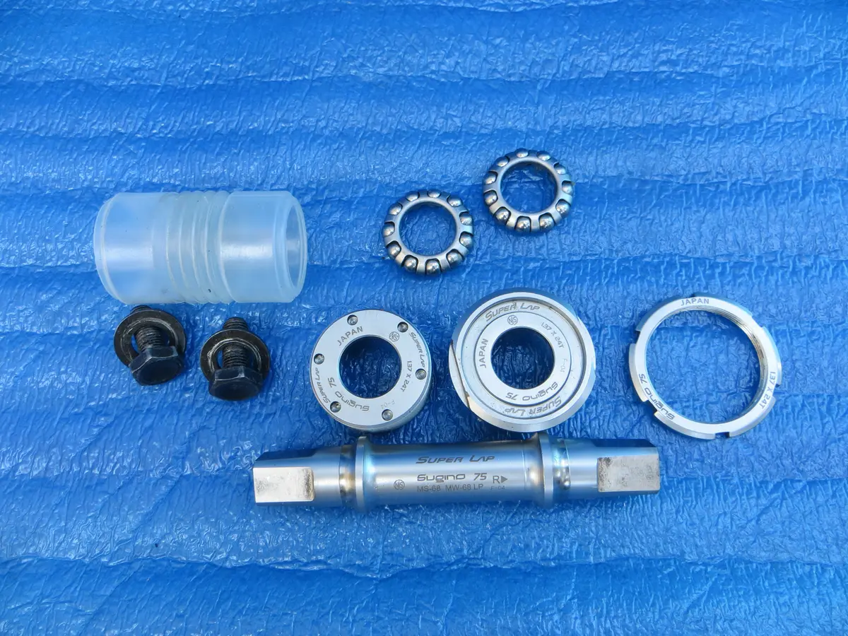 Sugino 75 Super Lap Njs Bottom Bracket 68Mm-109Mm Iso English (26022308) 1