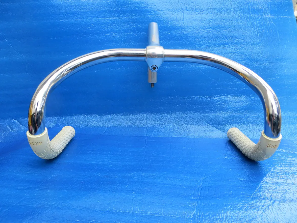 B123 370Mm Steel Njs Handlebar, Nitto Jaguar 110Mm/58 Degree Aa Njs Stem, Soyo Grips (24093009) 1