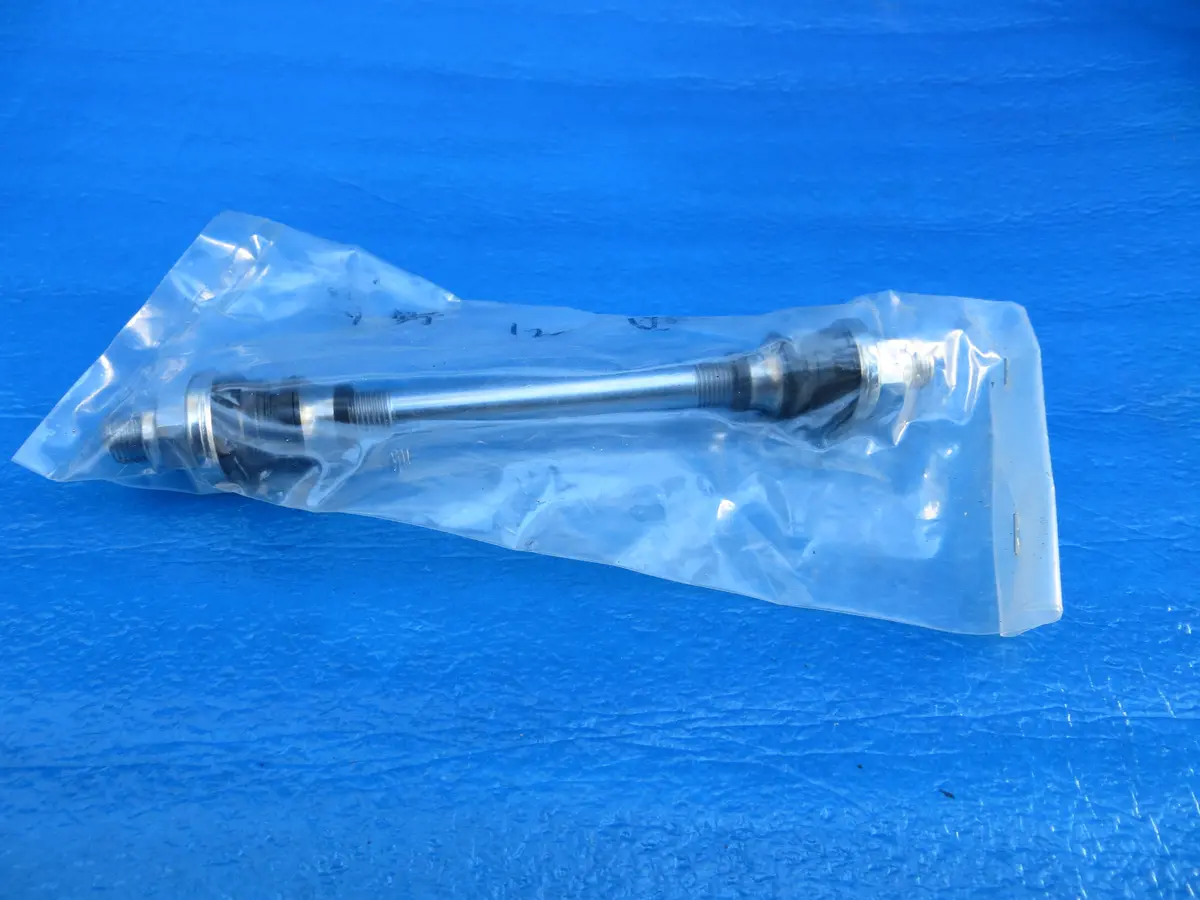 Never Used Shimano Dura Ace Hb-7600 10Mm Rear Axle With Hub Nuts And Cones (24010422) 1