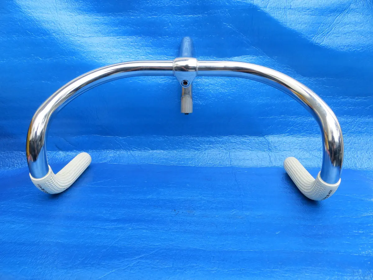 B123 380Mm Crmo Njs Handlebar, Nitto Jaguar, 105Mm/58 Degree Steel Njs Stem, Choice String V Grips (24100303) 1