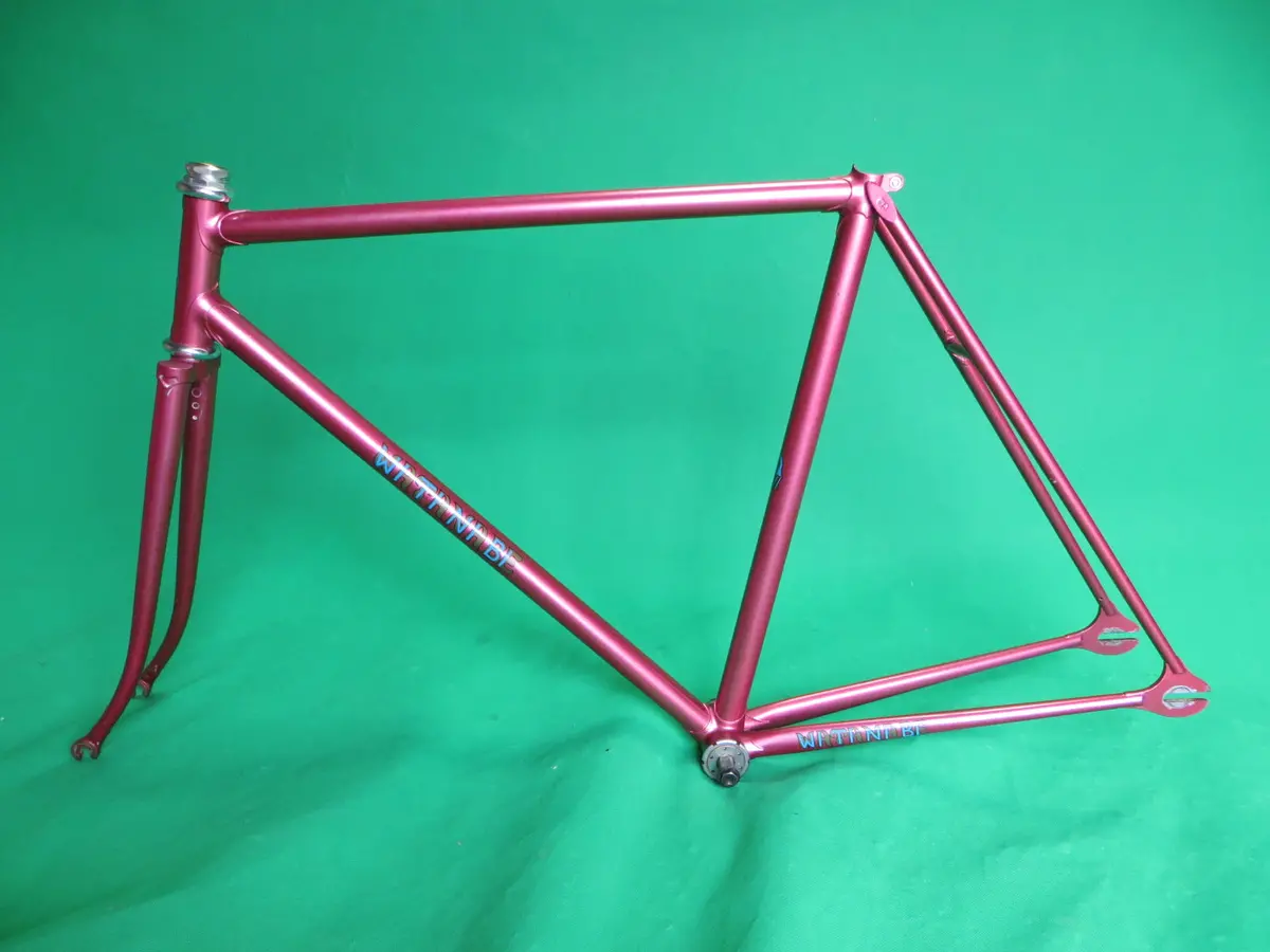 Watanabe // Ruby Metallic // 52Cm 1