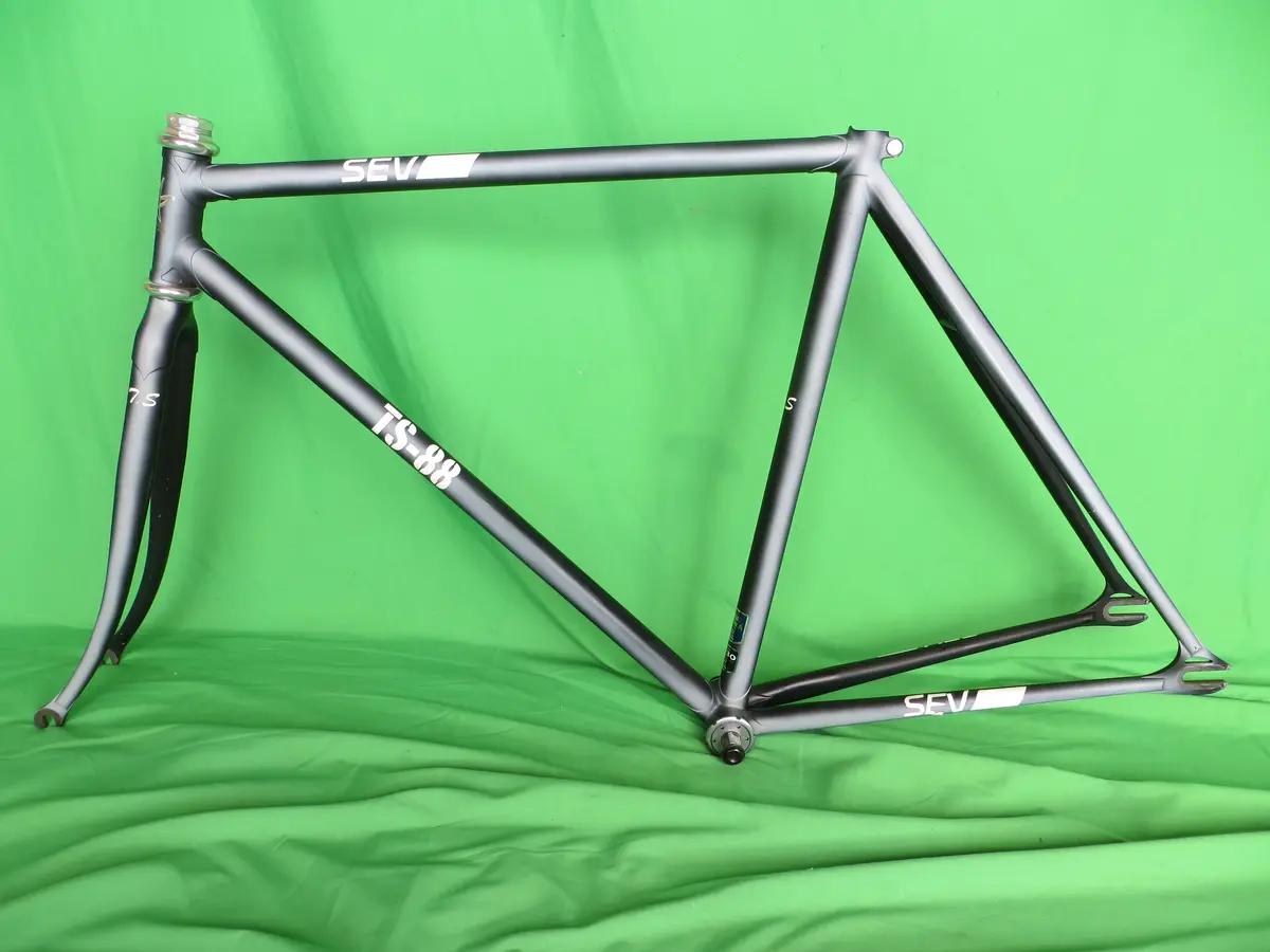 Makino Kaisei Ultima R // Matte Black With White Fade // 51.5Cm 1