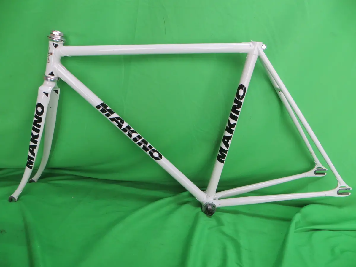 Makino // White // 50Cm 1