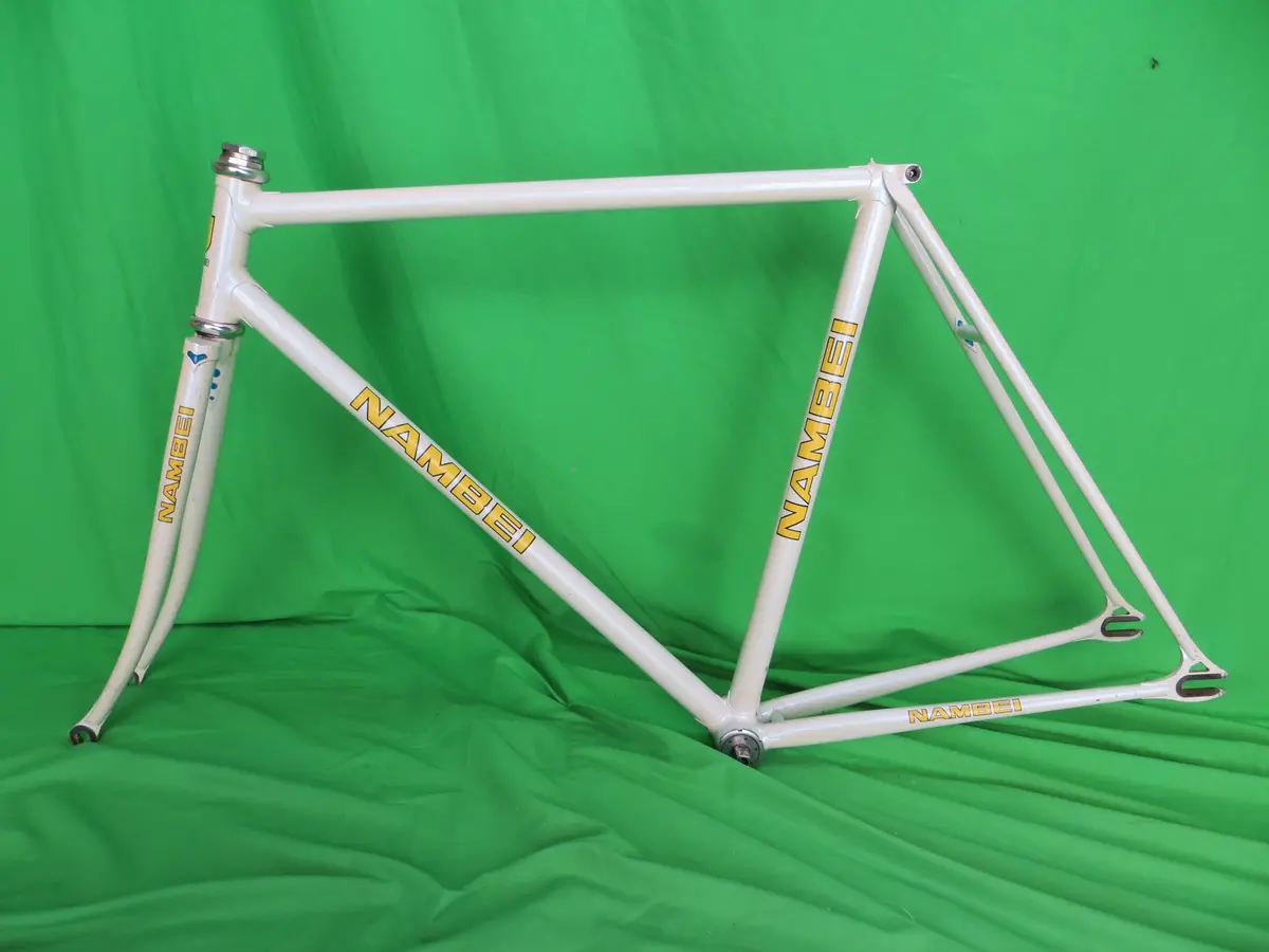 Nambei // White // 52Cm 1