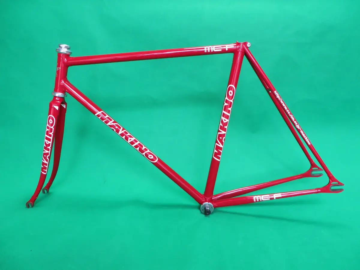 Makino  // Red Metallic // 52.5Cm 1