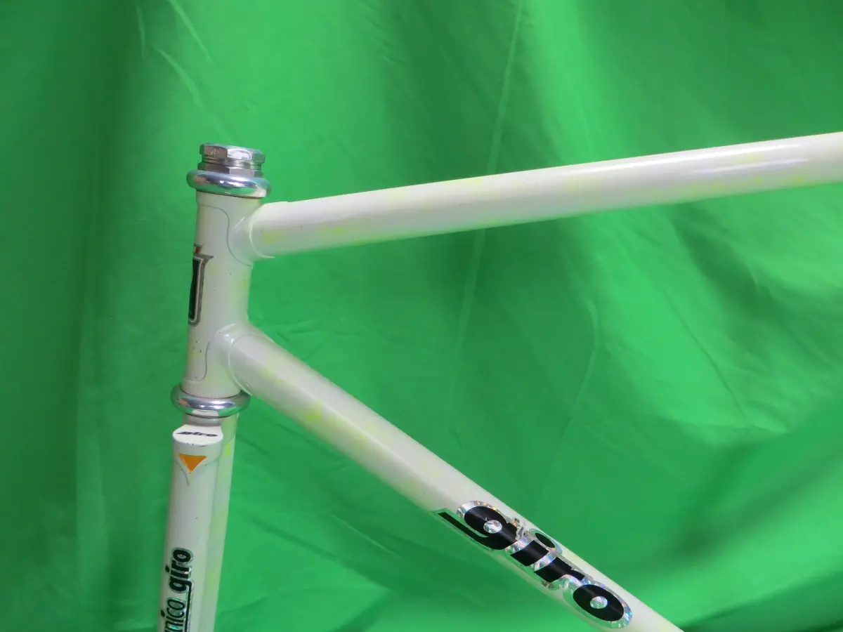 Giro // White / Neon Yellow Marble Finish // 52Cm 2